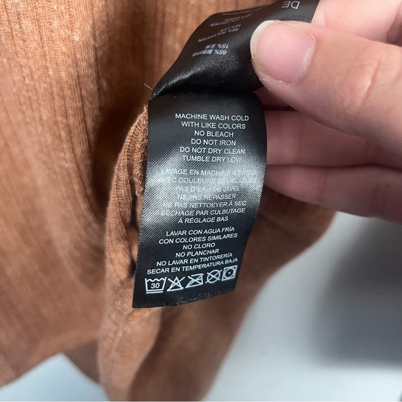 Kuhl outdoors tan brown linen blend long sleeve top size small - Picture 4 of 8